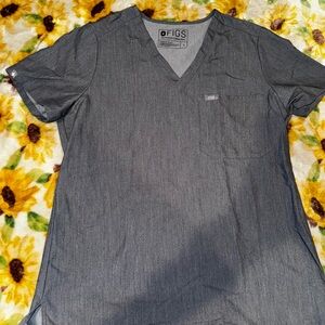 Figs Graphite catrina top and zamora bottoms both size small.